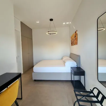 Sunshine Apartment *